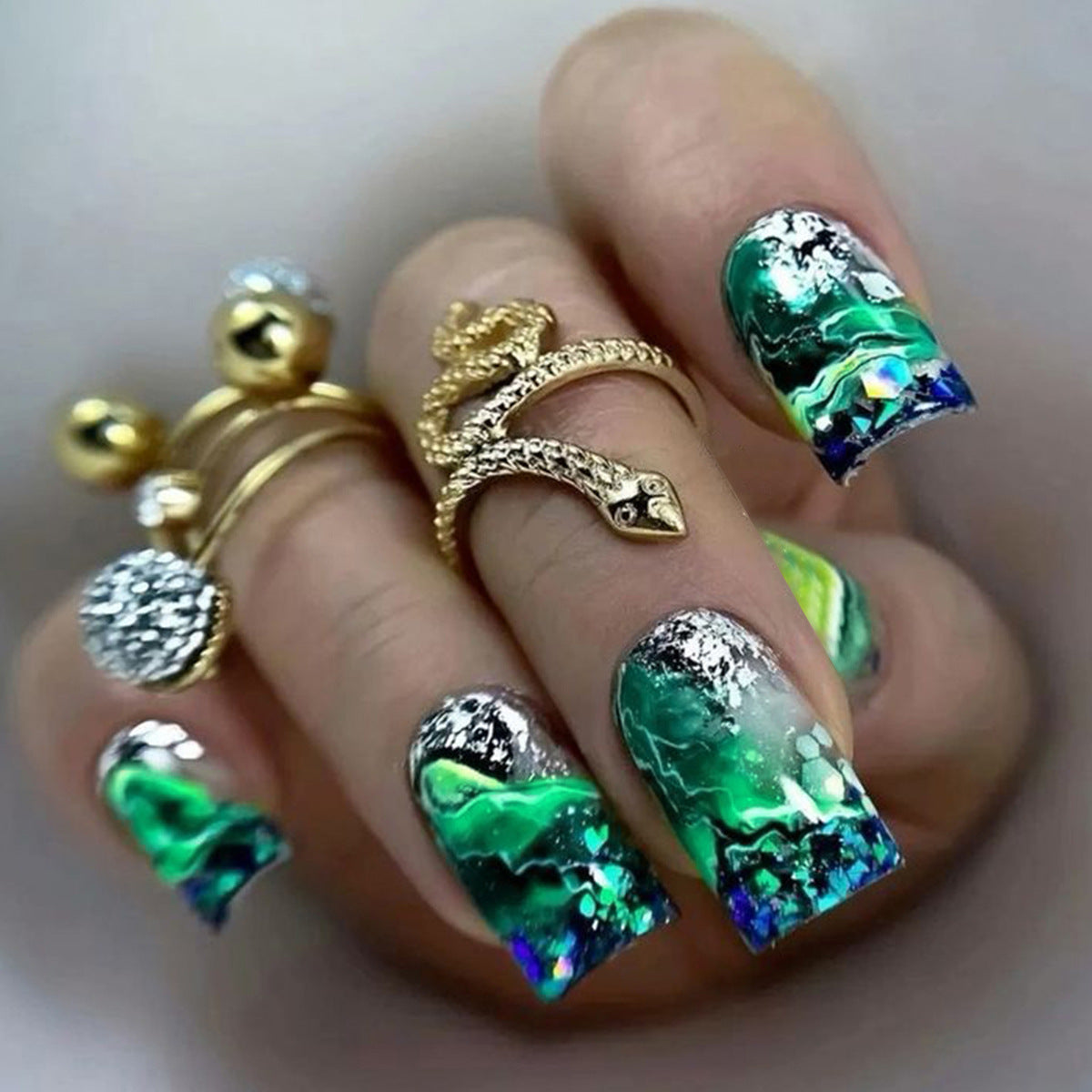 Emerald Green Nails That Wow