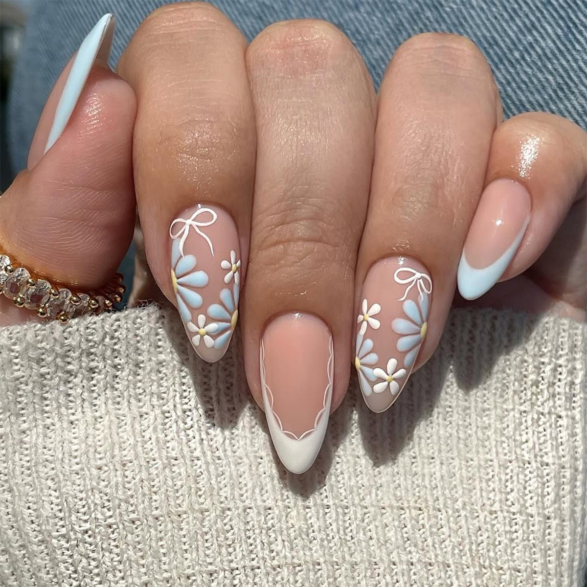 Soft Pastel Flower Nails That Shine