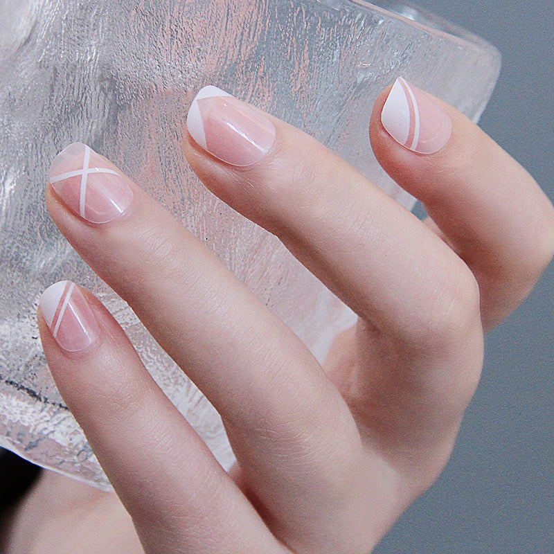 Chic Round Pink‑White Geometric Nails