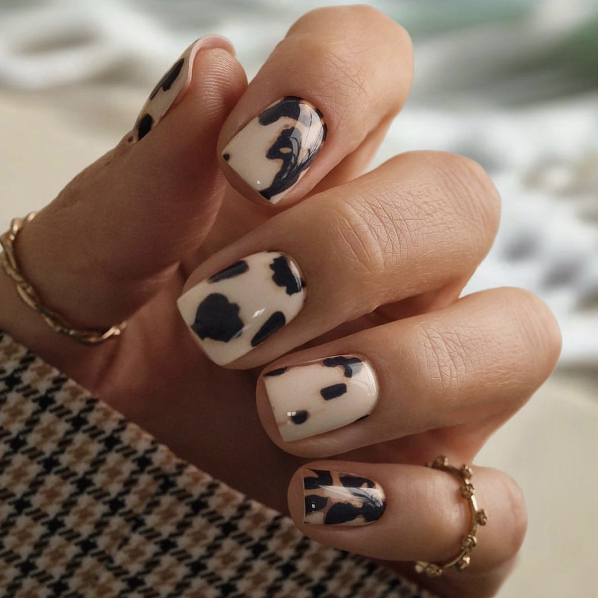 Classy Simple Nail Art That Stands Out