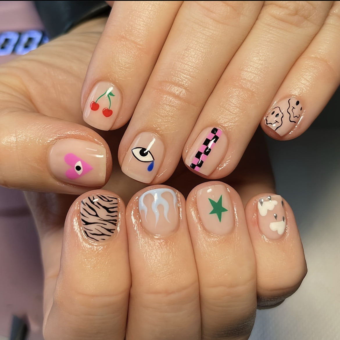 Eclectic Short Beige Press‑On Set