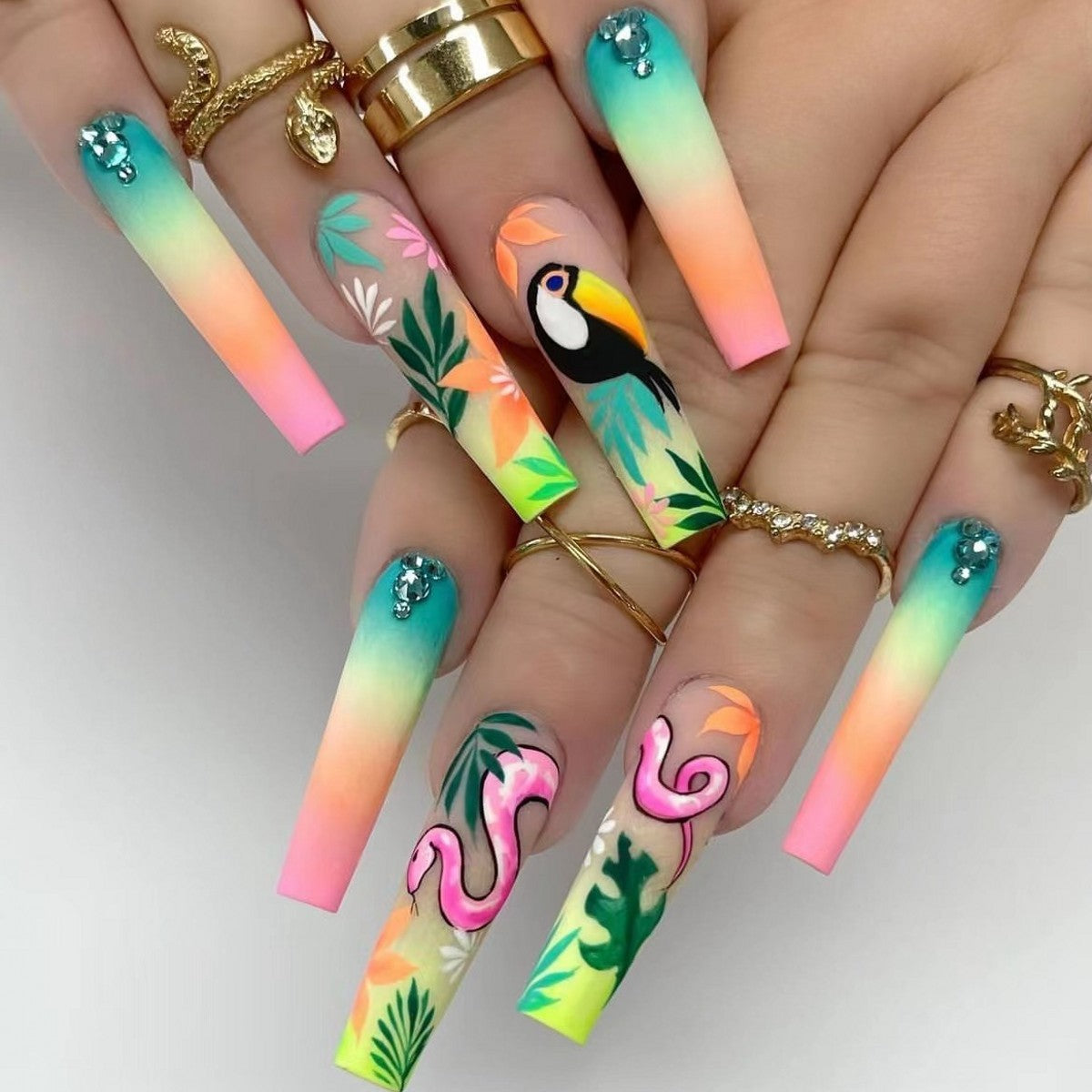 Tropical Beach Nails That Shine