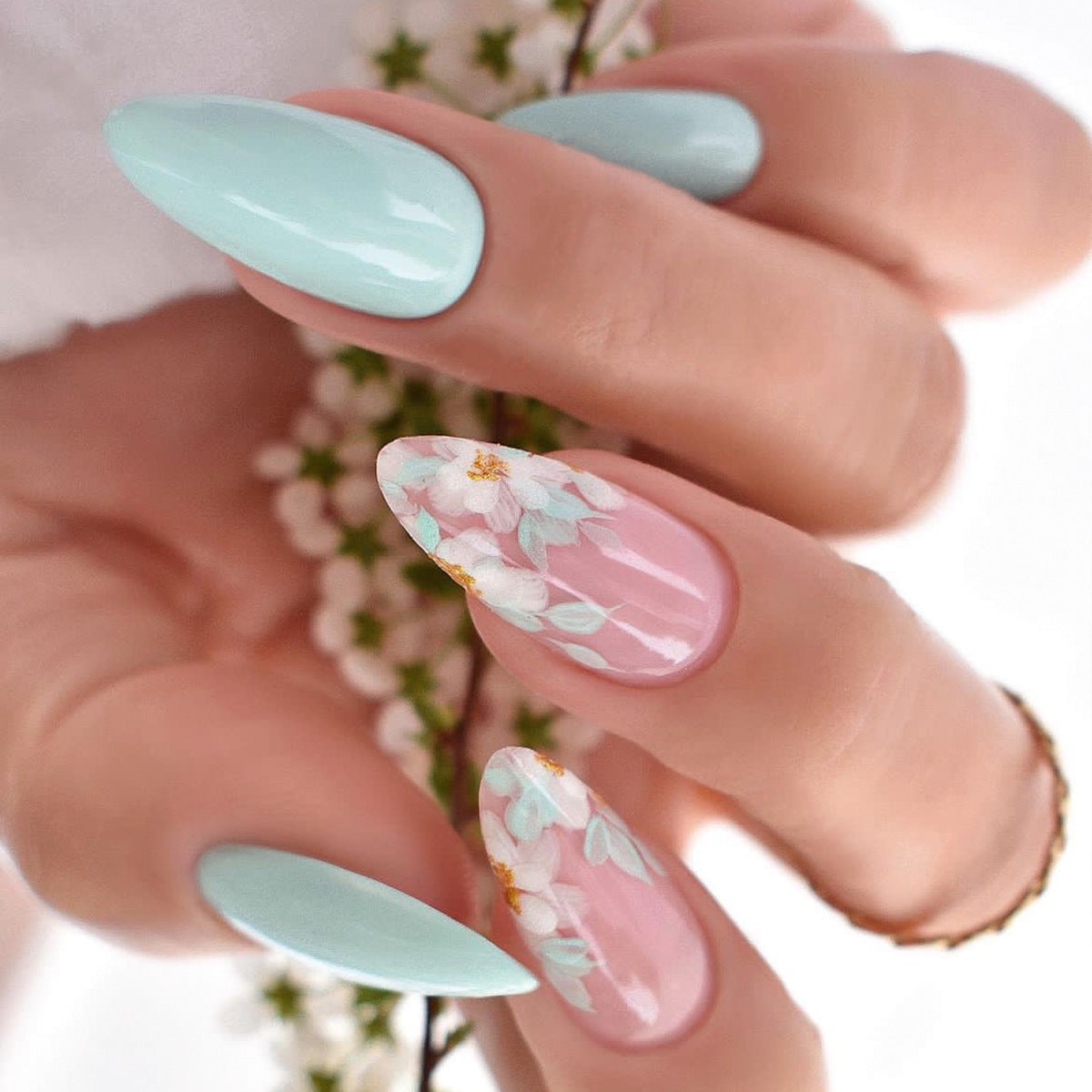 Fresh Minty Green Spring Nail Art