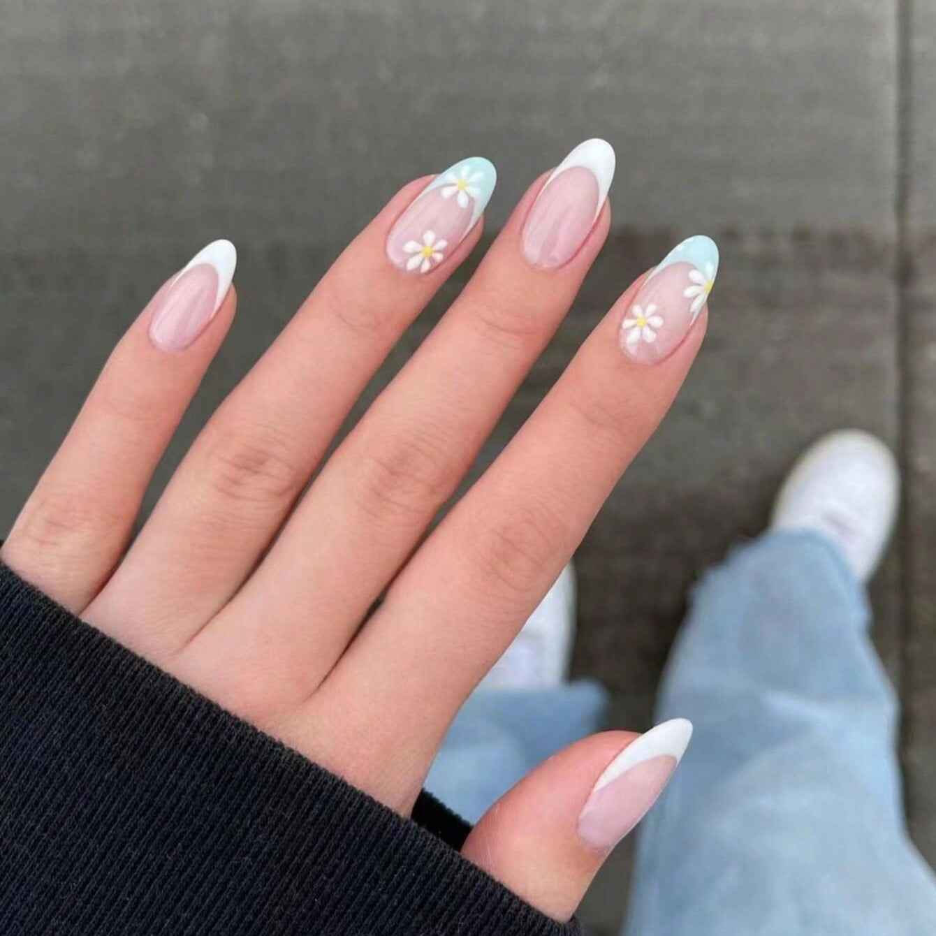 Soft Pastel Spring Nail Elegance