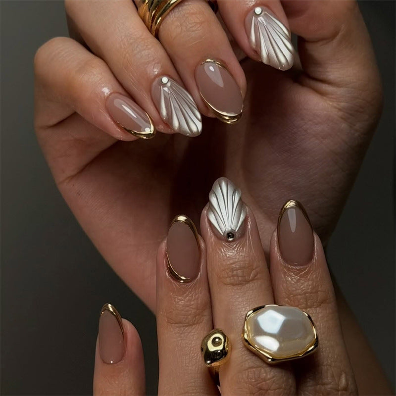 Elegant Serenity Medium Almond Soft Beige with Golden Accents Nail Set