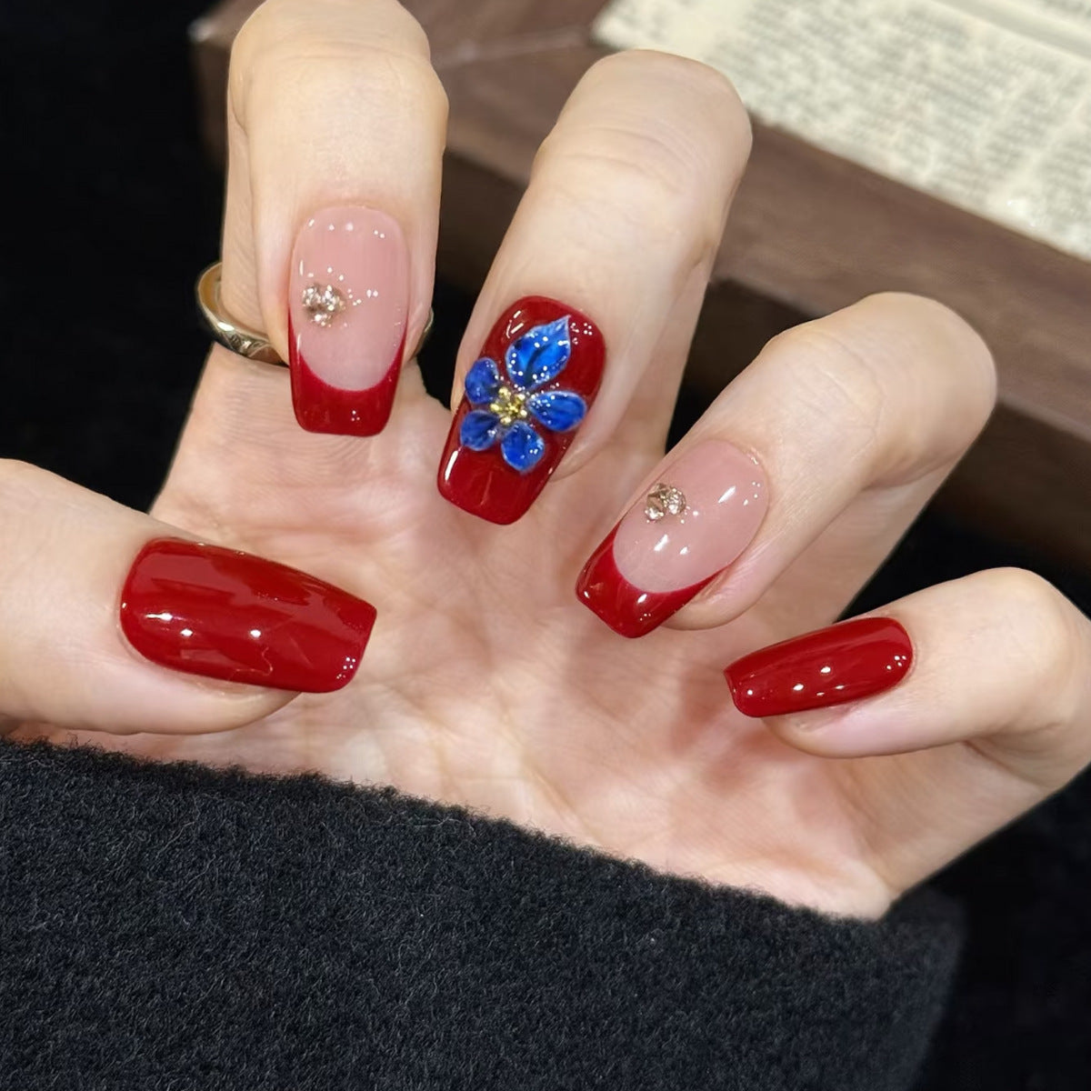 Charming Floral Elegance Medium Square Glossy Red with Blue Flower Accent Press-On Nail Set