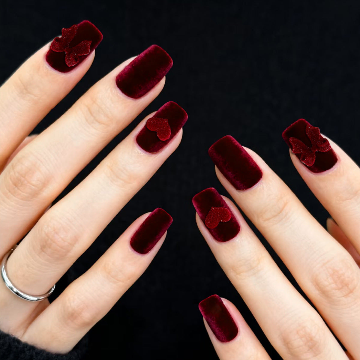 Romantic Velvet Touch Medium Square Burgundy Nail Set with Charming Glitter Accents