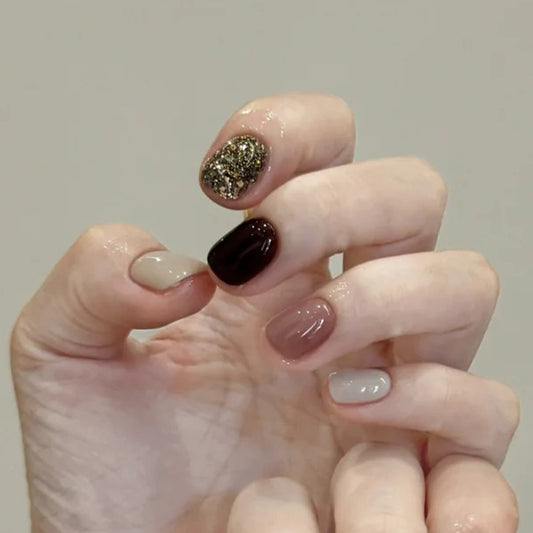 Glamorous Autumn Elegance Short Squoval Multicolored Nails with Sparkling Accent