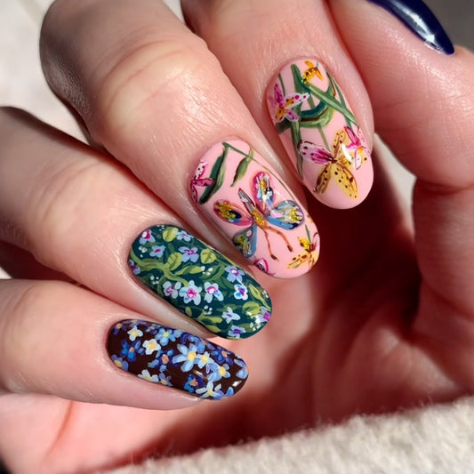 Garden Fantasy Medium Round Multicolor Floral Press On Nail Set with Unique Artistic Designs