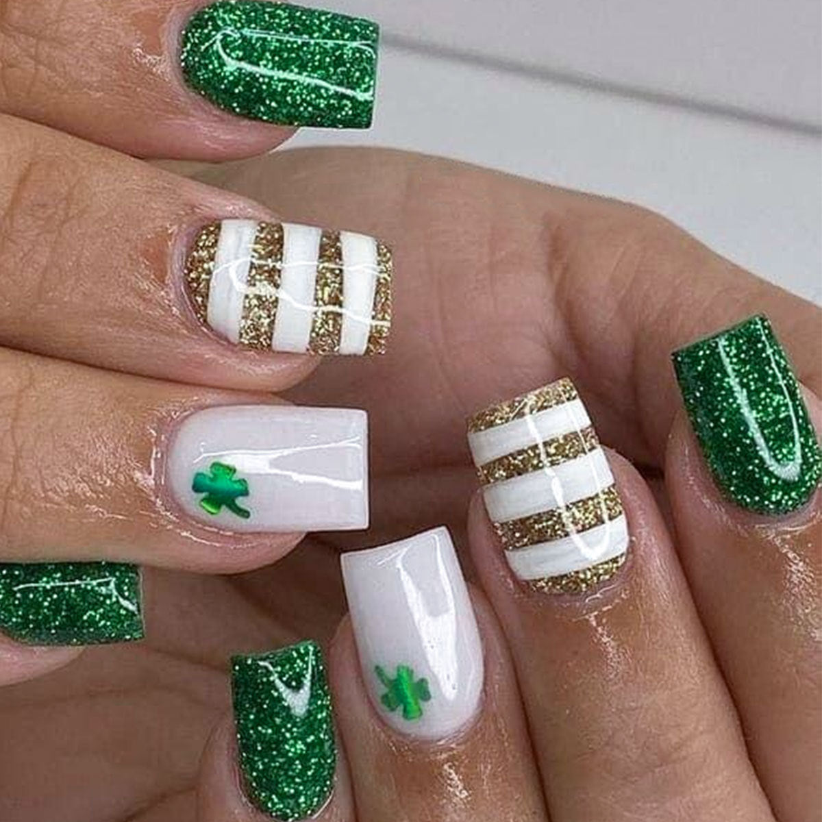 Lucky Charm Glittery Medium Square Press-On Nail Set in Green White and Gold with Shamrock Design