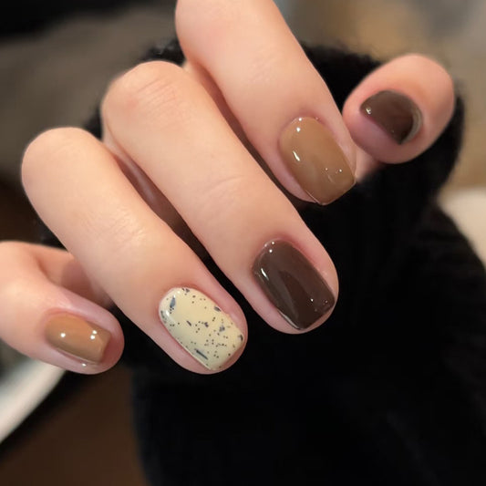 Autumn Cozy Vibes Square Short Brown and Beige Press on Nail Set with Speckled Accent Design
