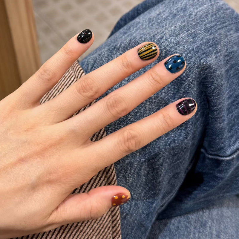 Chic Urban Elegance Short Oval Multicolor Striped Design Press On Nail Set