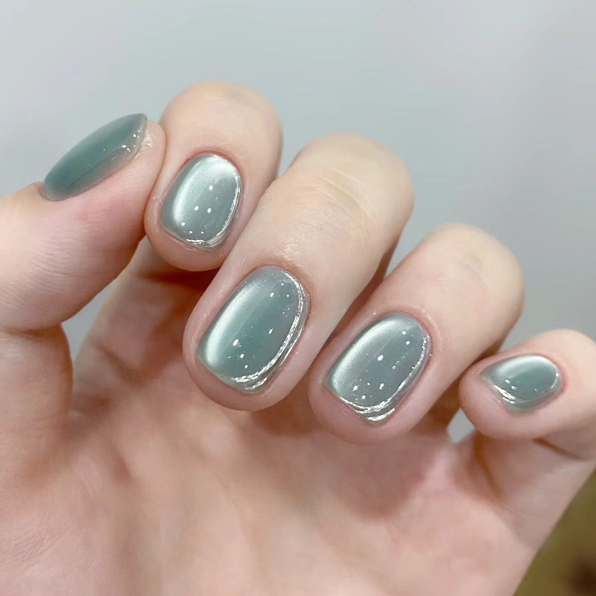 Mystical Forest Short Squoval Green Ombre with Sparkling Finish Press-On Nail Set