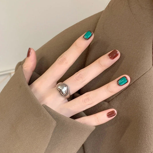 Chic Autumn Vibes Short Square Multicolor with Trendy Two-Tone Design Press On Nail Set