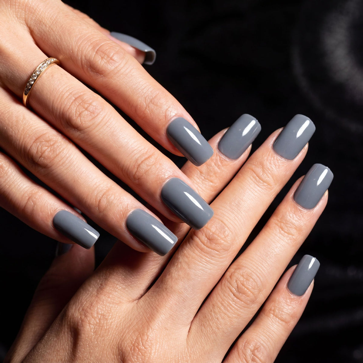 Mystical Gray Elegance Medium Square Gray Glossy Nail Press Set