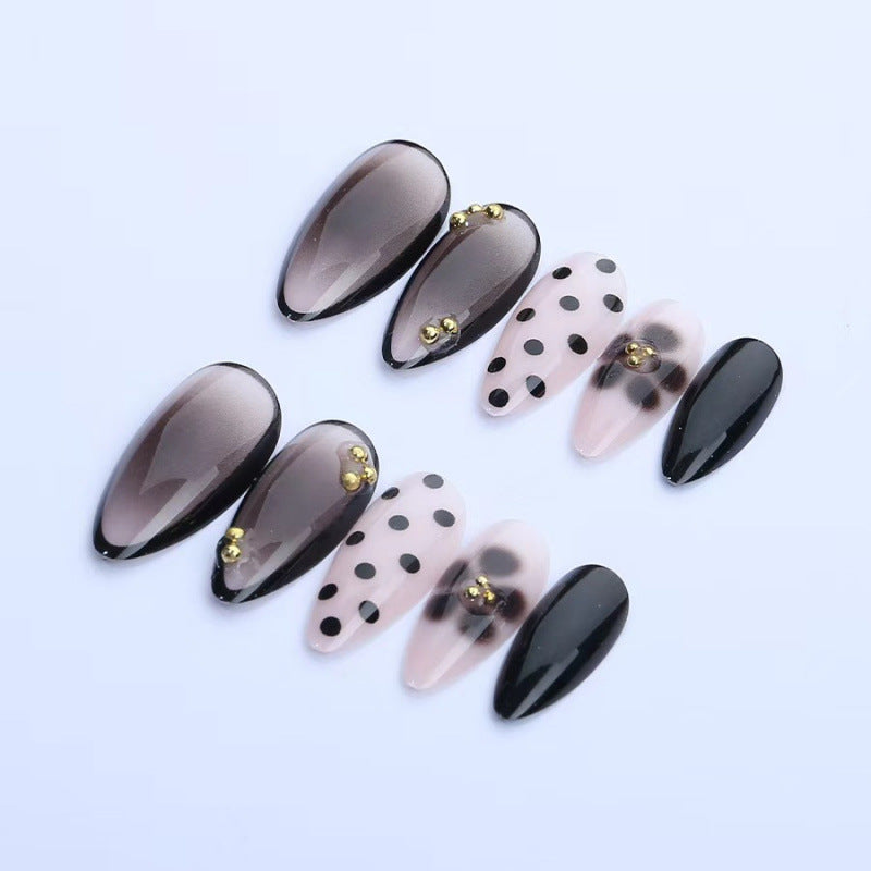 Elegant Noir Medium Stiletto Ombre Design with Glamorous Golden Accents Press On Nail Set