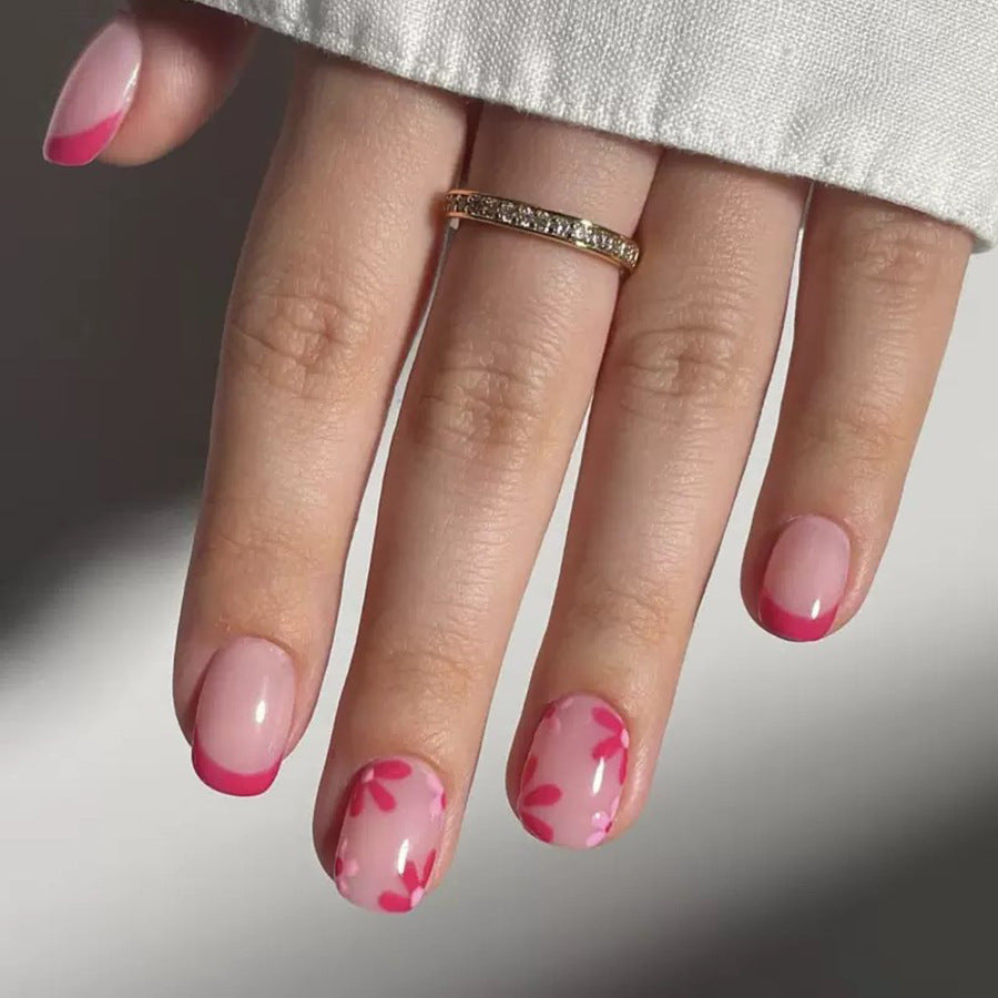 Blooming Floral Elegance Short Square Pink Ombre Design with Charming Petals