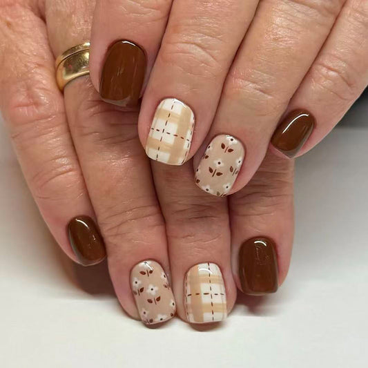 Cozy Autumn Inspired Short Square Light Brown and Cream Nail Set with Chic Patterned Accents