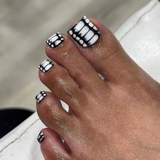 Spooky Skeleton Short Square Black and White Toenail Art Set