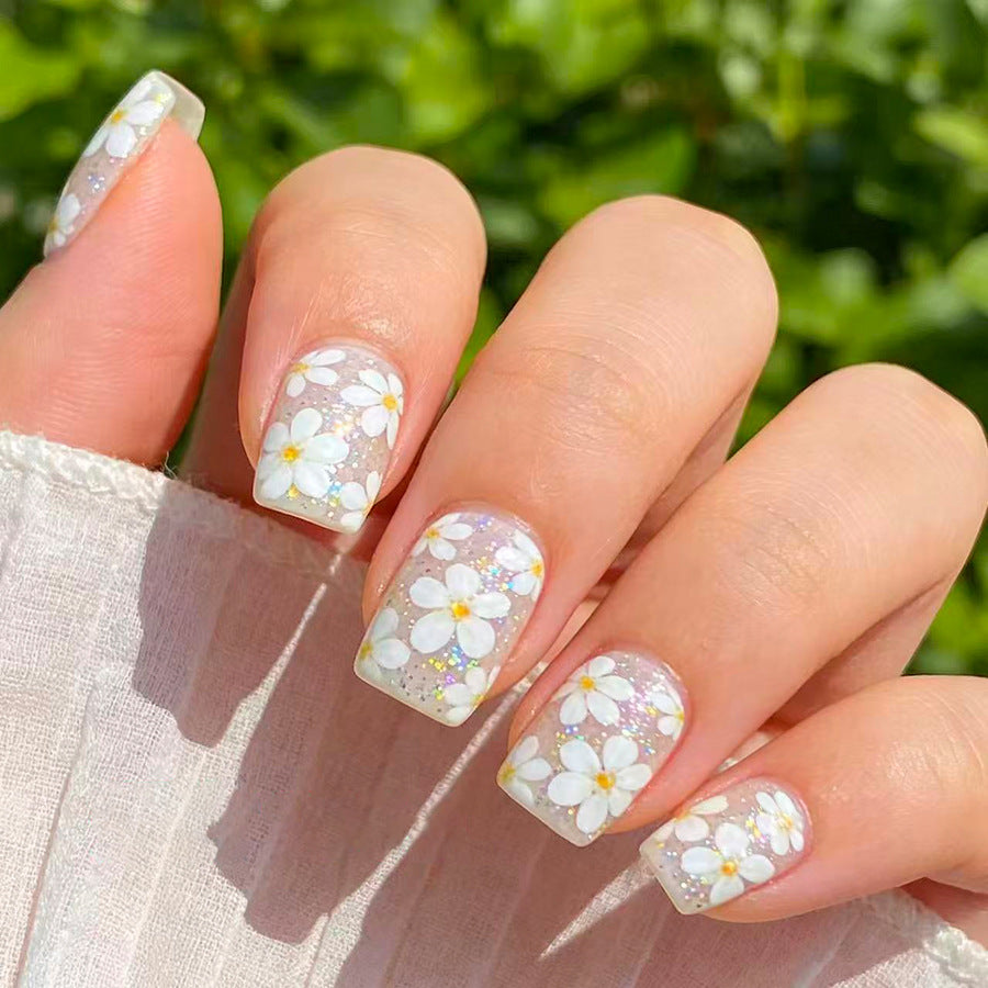 Floral Elegance Short Square Clear with Charming Daisy Design Press On Nail Set