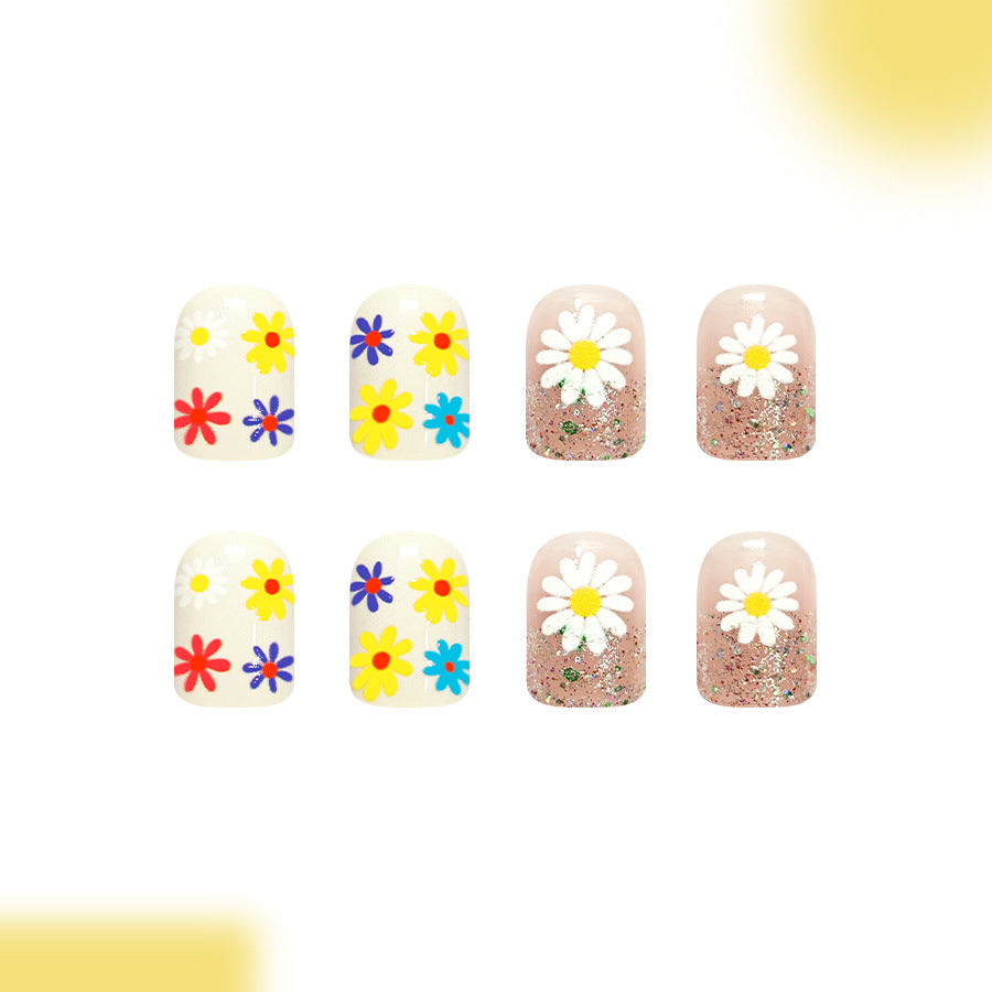 Bohemian Floral Short Round Creamy with Daisy Art Press On Nail Set
