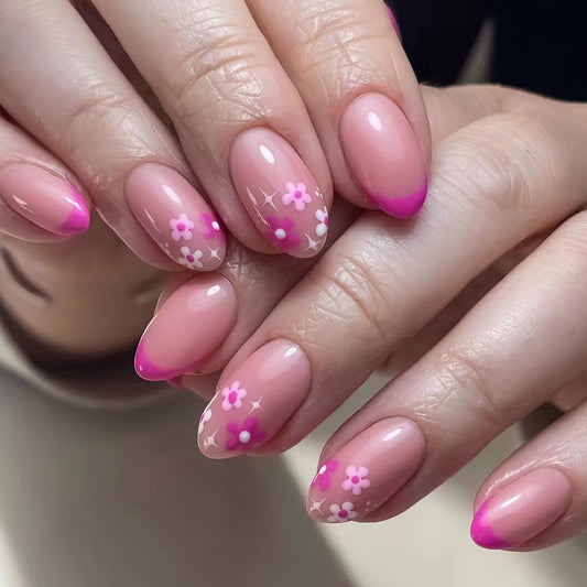 Petite Petals Medium Oval Press On Nails in Gradient Pink with Delicate Floral Accents