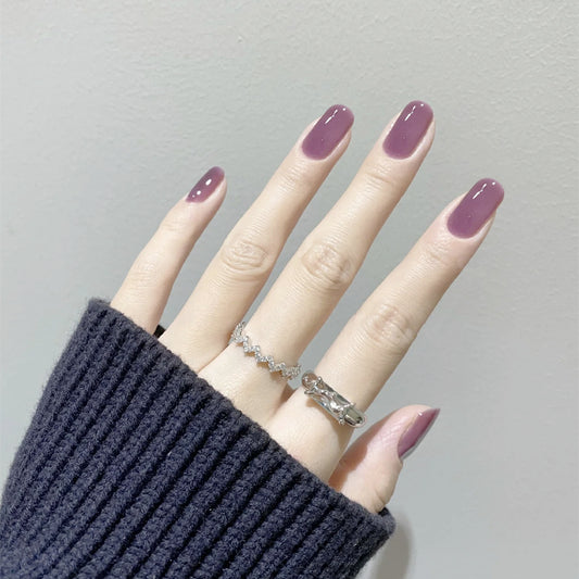 Elegant Lavender Medium Round Press On Nails Set with Glossy Finish