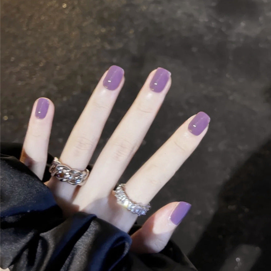 Elegant Lavender Short Square Press On Nail Set with Sparkling Accent Suitable for All Occasions