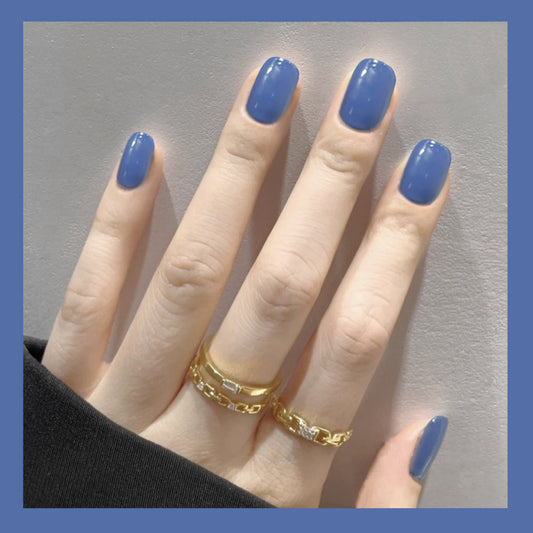 Elegant Ocean Bliss Short Squoval Periwinkle Blue Press On Nails with Reflective Sheen Finish