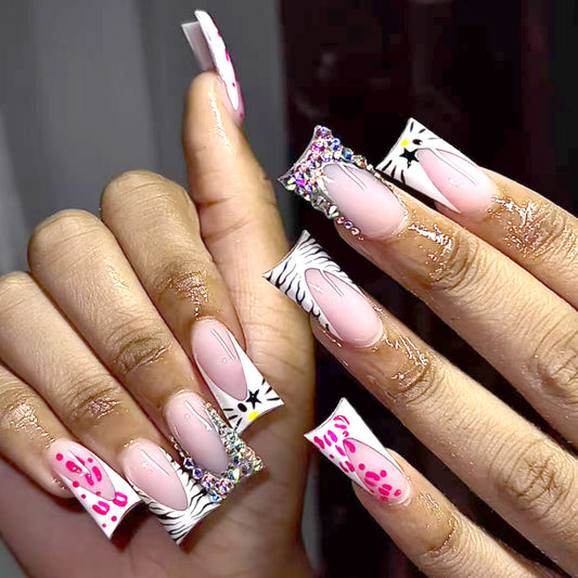 Chic Glamour Long Duck Gradient Pink and White Nail Set with Stunning Rhinestone Accents