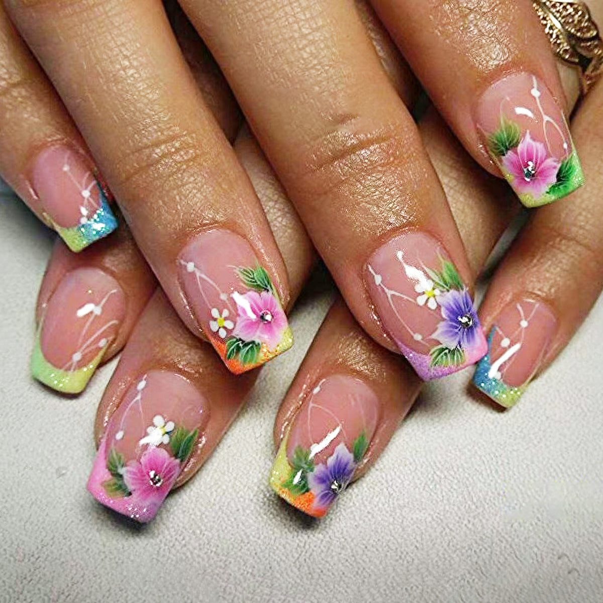 Tropical Paradise Medium Square Press on Nail Set featuring Vibrant Floral Artwork and Shimmering Ombre Tips