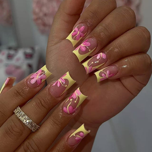Garden Blossom Inspired Elegant Medium Square Peach Pink Floral Press On Nail Set