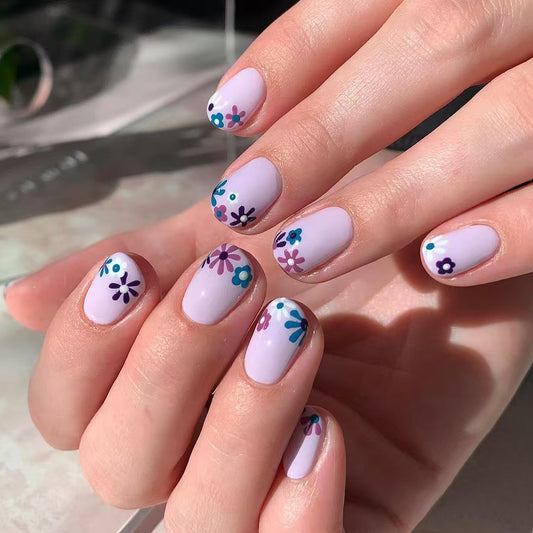 Botanical Bliss Glossy Short Oval Lavender Floral Press-On Nail Set with Vibrant Flower Accents