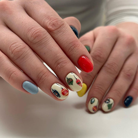 Festive Holiday Spirit Short Oval Multicolor Glossy Press On Nail Set with Charming Ornament Designs