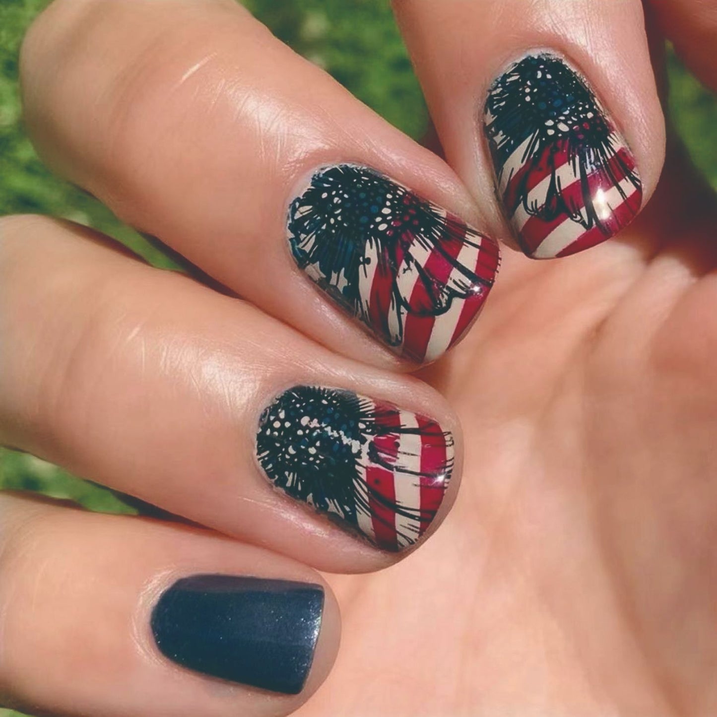 Fireworks Fantasy Short Oval Multicolor Firework Burst Press On Nail Set