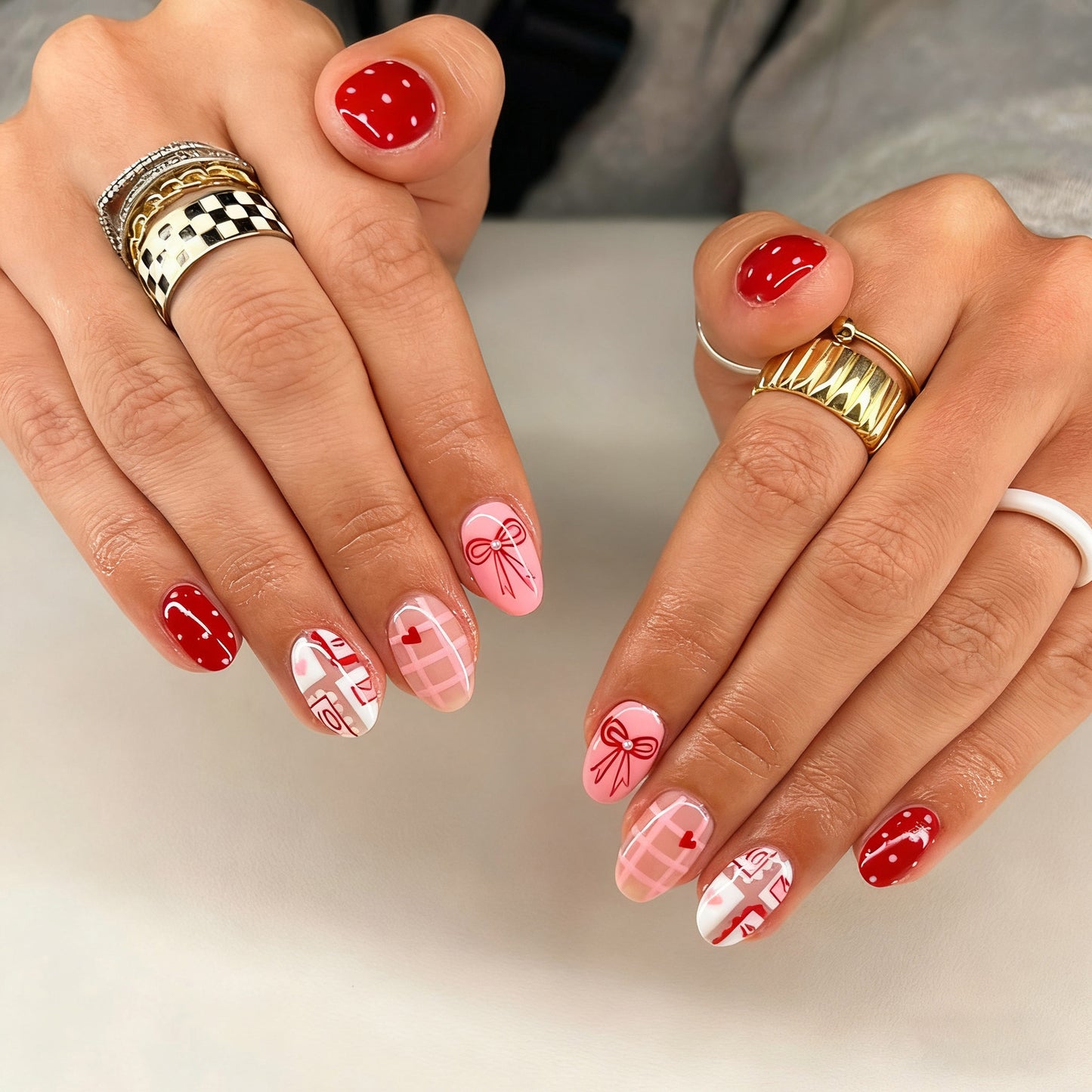Charming Festive Short Round Red and Pink Patterned Nail Set