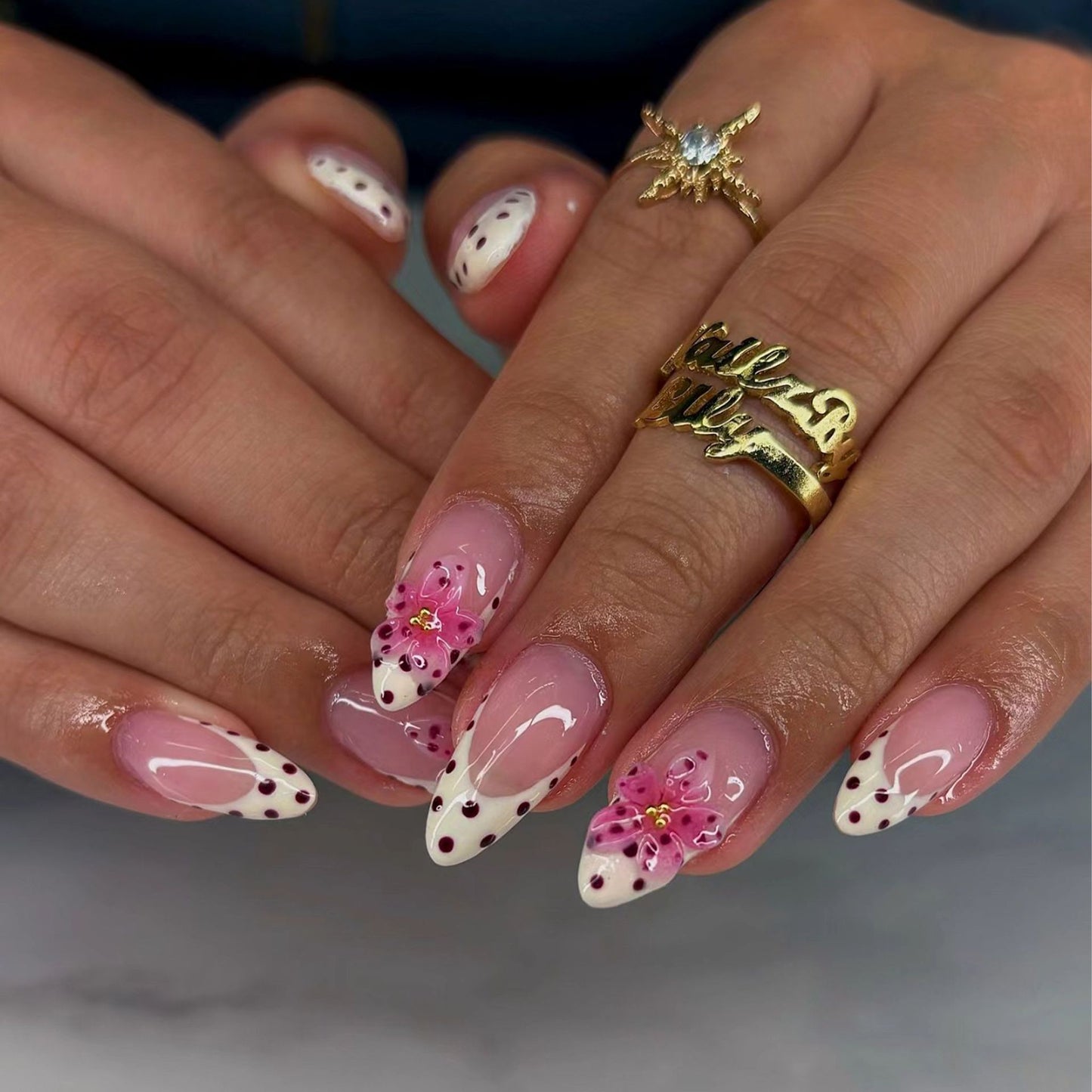 Blossom Dreams Medium Almond Pink Floral Accent Nail Set