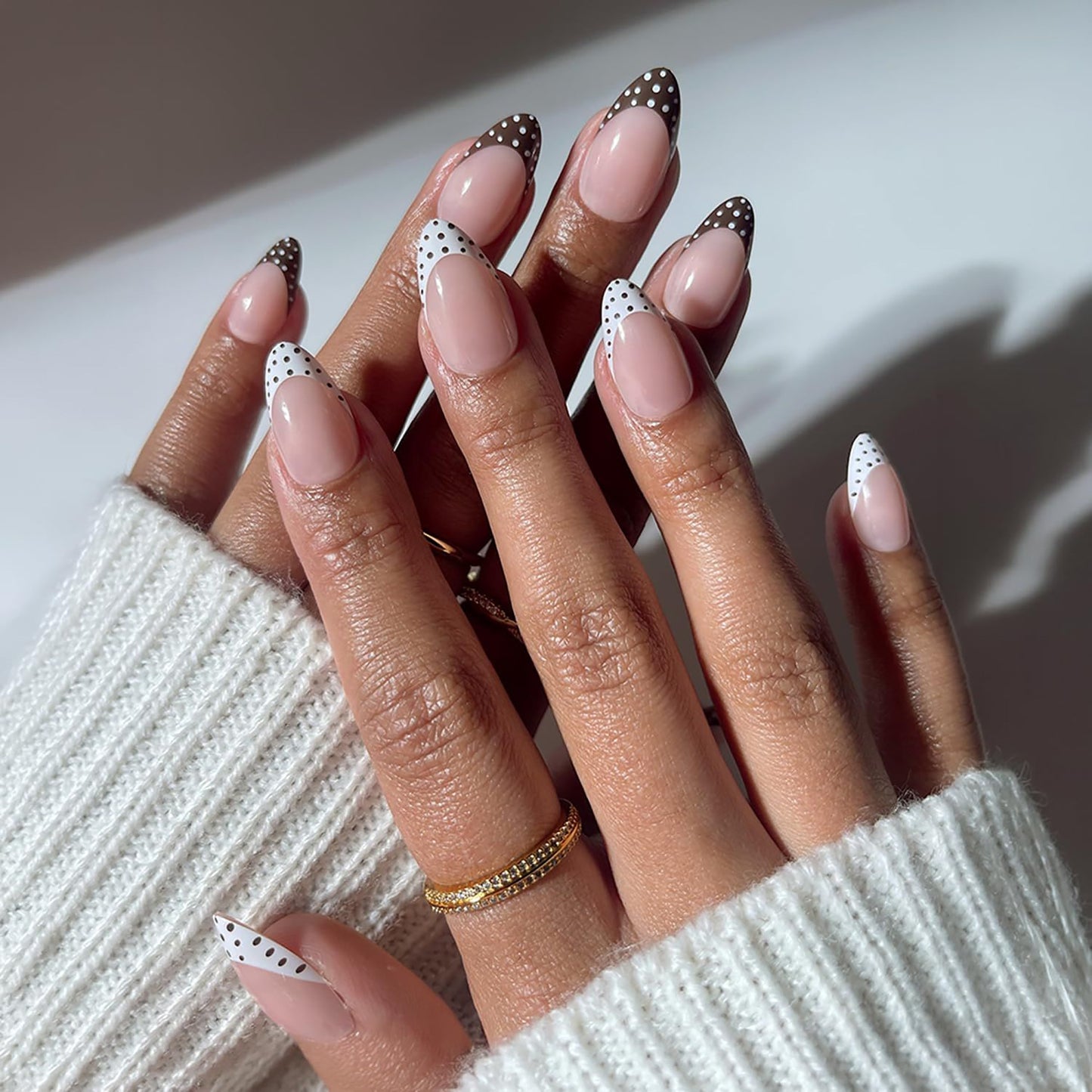 Chic Polka Dot Medium Almond Elegant Design Press On Nail Set