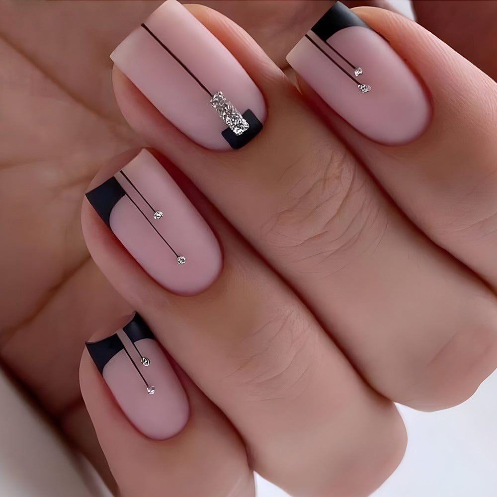 Elegant Geometry Medium Square Black and White Accent Design Press On Nail Set