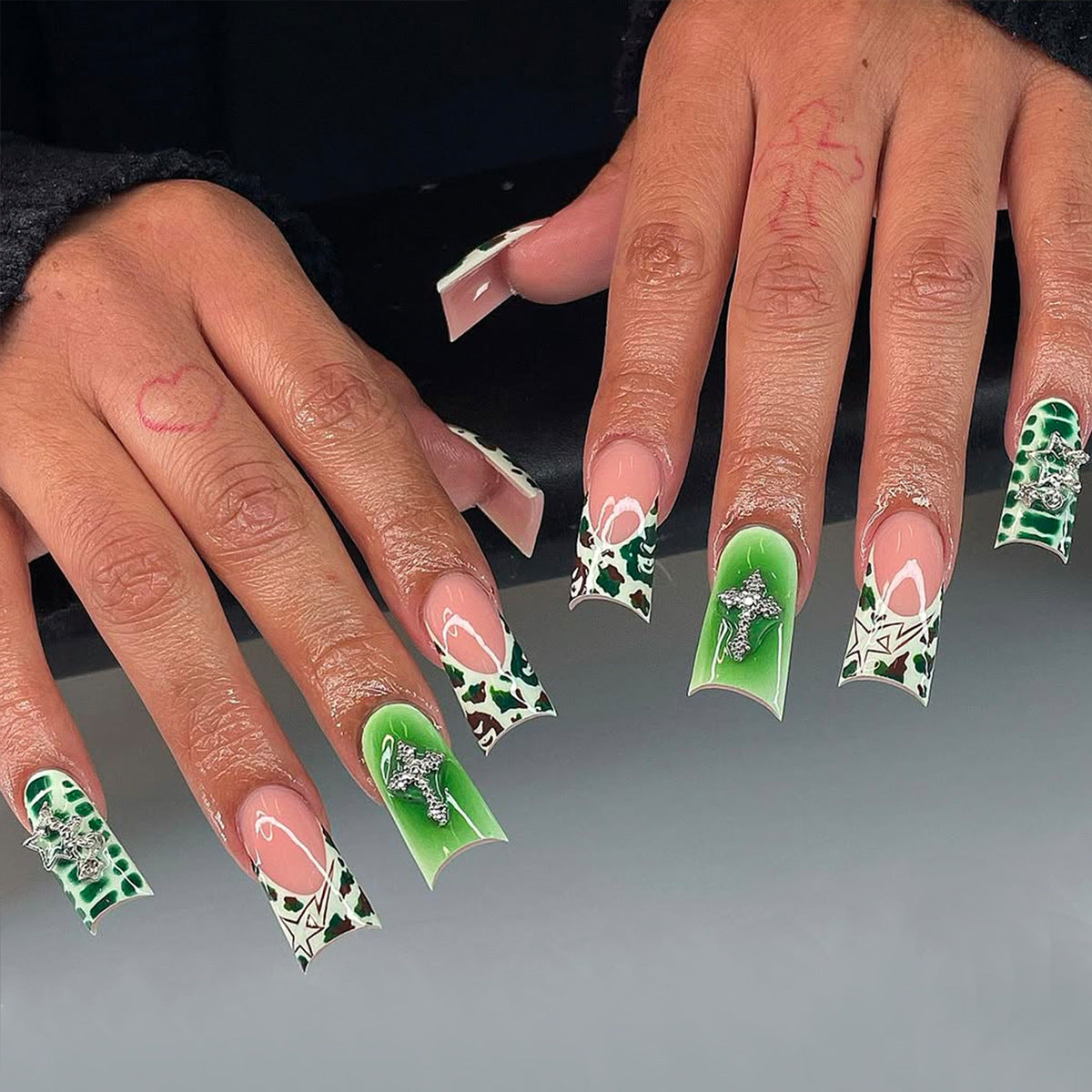 Vibrant Jungle Long Duck Green Animal Print Nail Set with Dazzling Accents