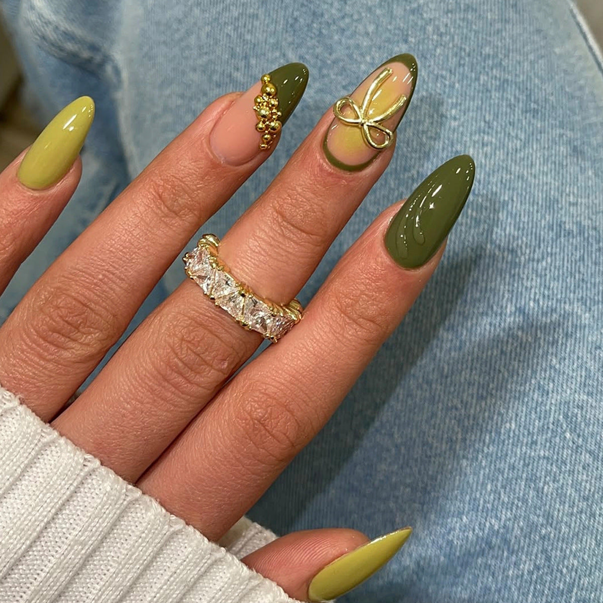 Elegant Forest Green Medium Almond Press On Nail Set with Unique Gold Accent