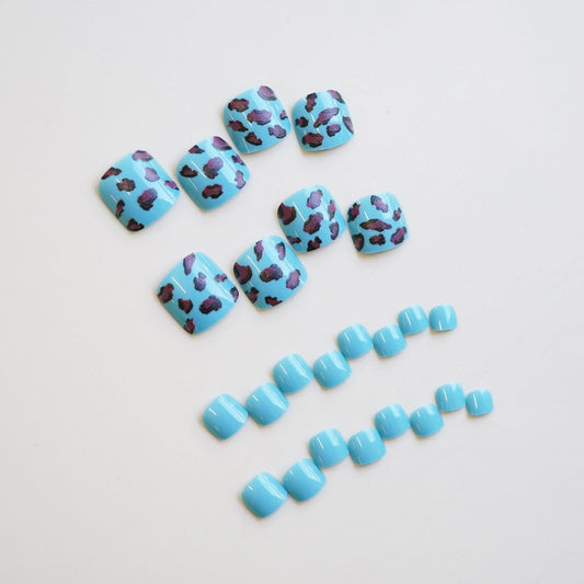 Wild Escape Short Square Blue Press-On Toenail Set with Bold Leopard Print Accents