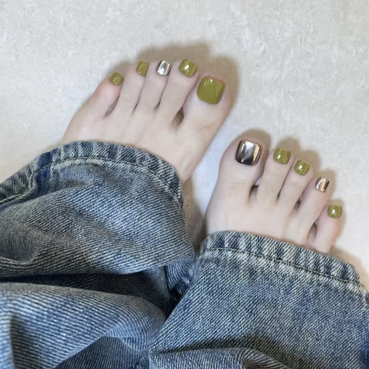 Nature's Refresh Short Square Olive Green with Metallic Accents Press On Toenail Set
