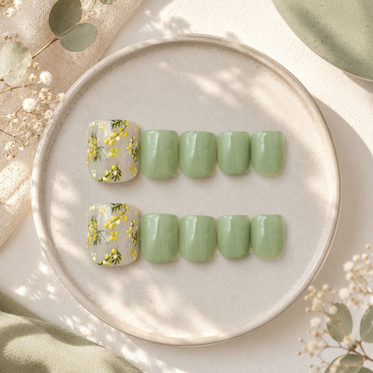 Botanical Dream Short Square Green with Floral Accent Press on Toenail Set