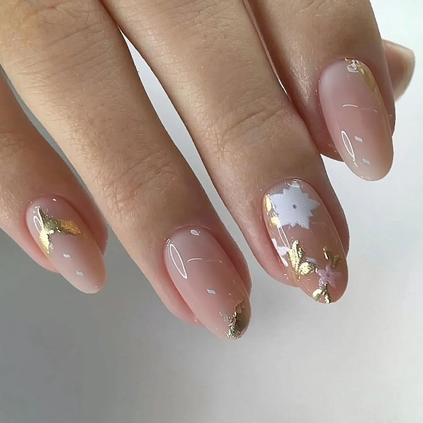 Blooming Elegance Medium Oval Pink Nails with Floral and Gold Accents