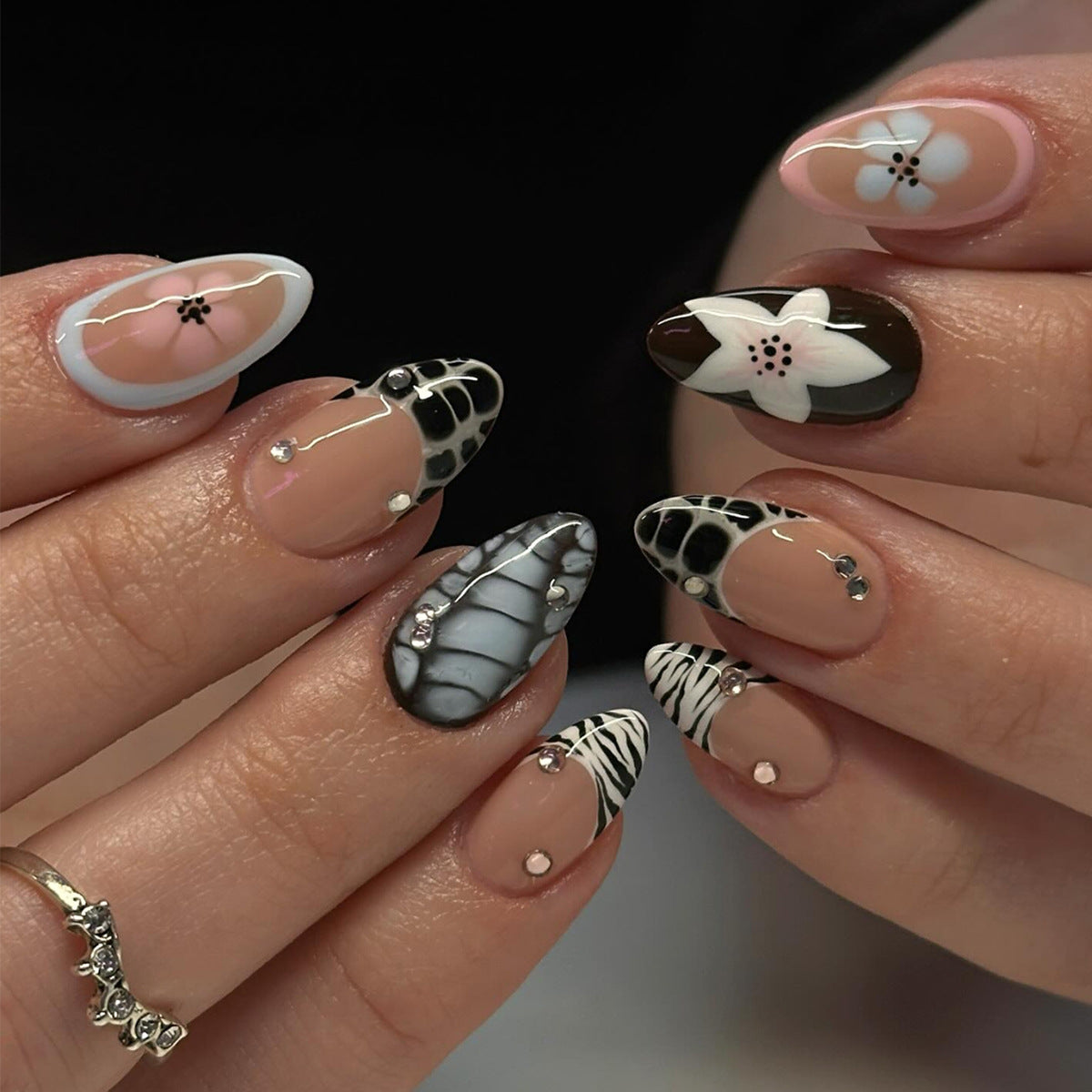 Elegant Floral Fantasy Medium Almond Multi-Design Nail Set