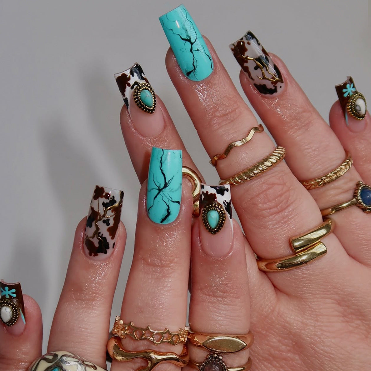 Desert Oasis Medium Square Turquoise Cracked Design Press On Nail Set