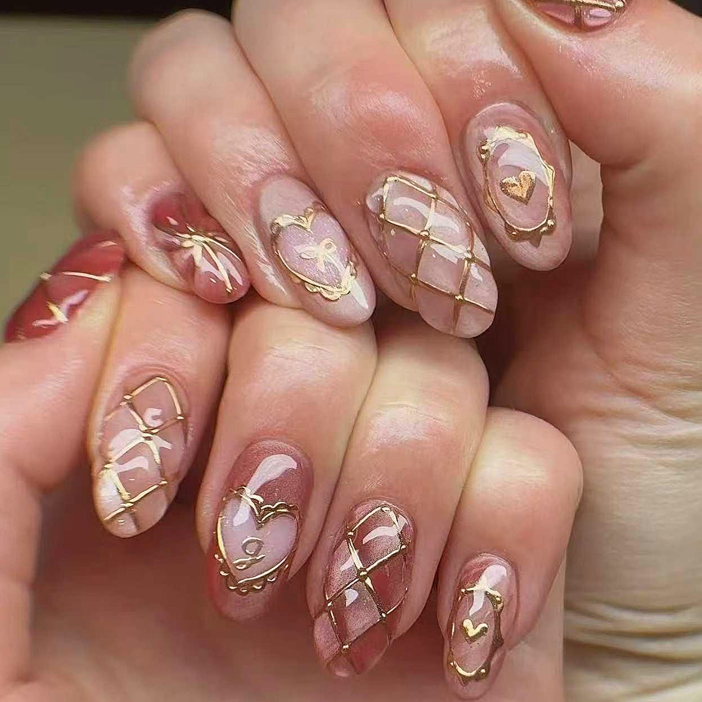 Chic Romance Medium Oval Beige Press On Nail Set with Gold Detailing