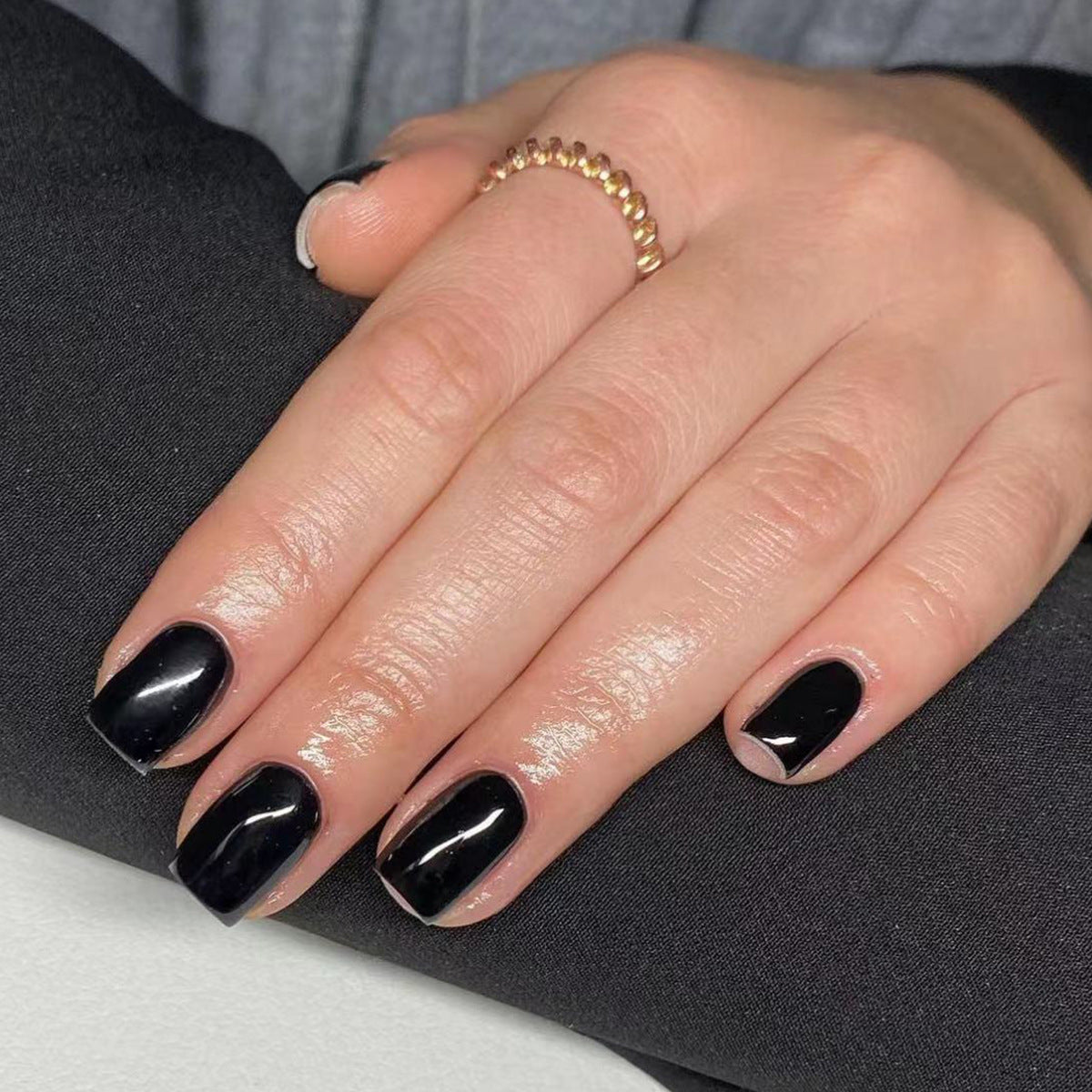 Midnight Elegance Medium Square Glossy Black Press On Nails with Sleek High-Shine Finish