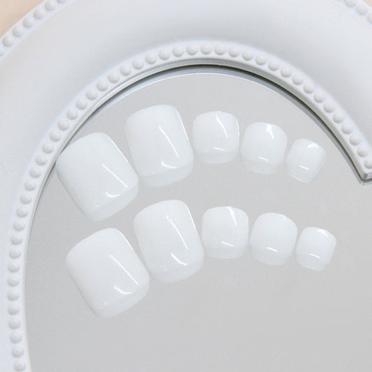 Elegant Design Short Square Glossy White Press On Toenail Set with a Long Lasting Finish